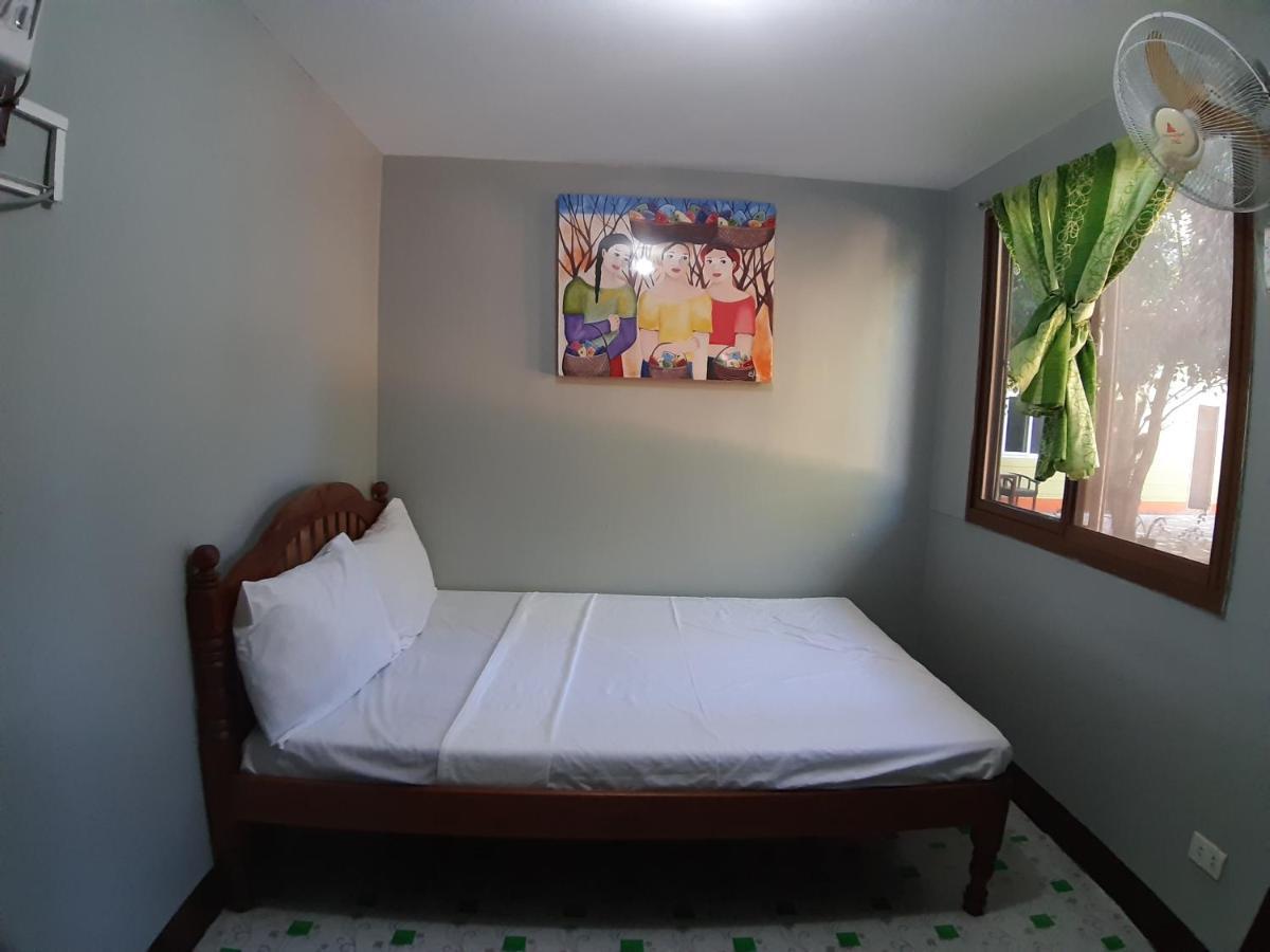 Oyo 671 Natua'S Cabin Hotell Puerto Princesa Eksteriør bilde